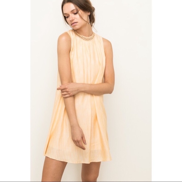 Gorgeous Lace Neck Sleeveless A-Line Dress!  Lined - Picture 2 of 6